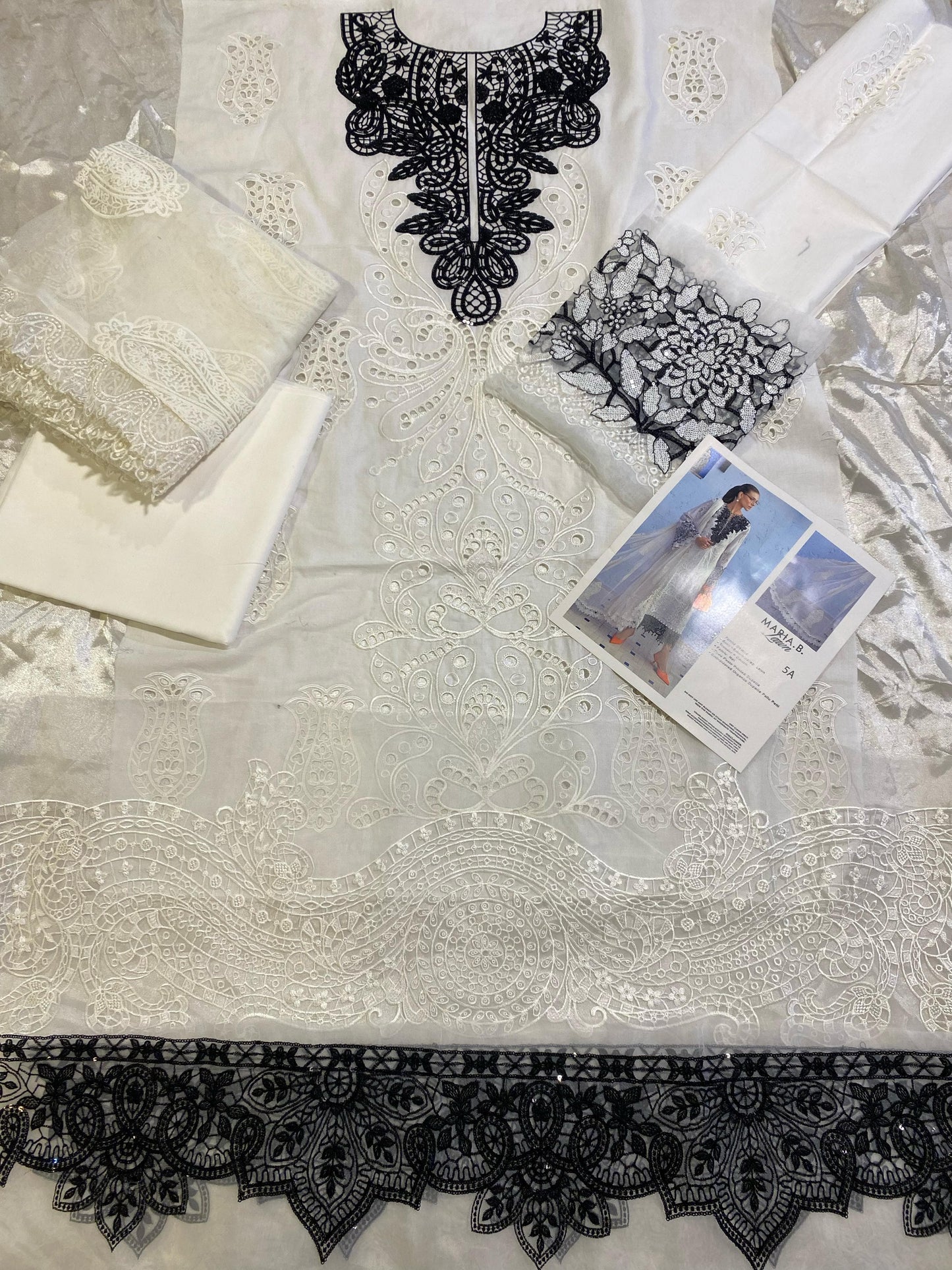 MARIA B - LUXURY EMBROIDERED LAWNCOLLECTION - 5A - UNSTITCHED