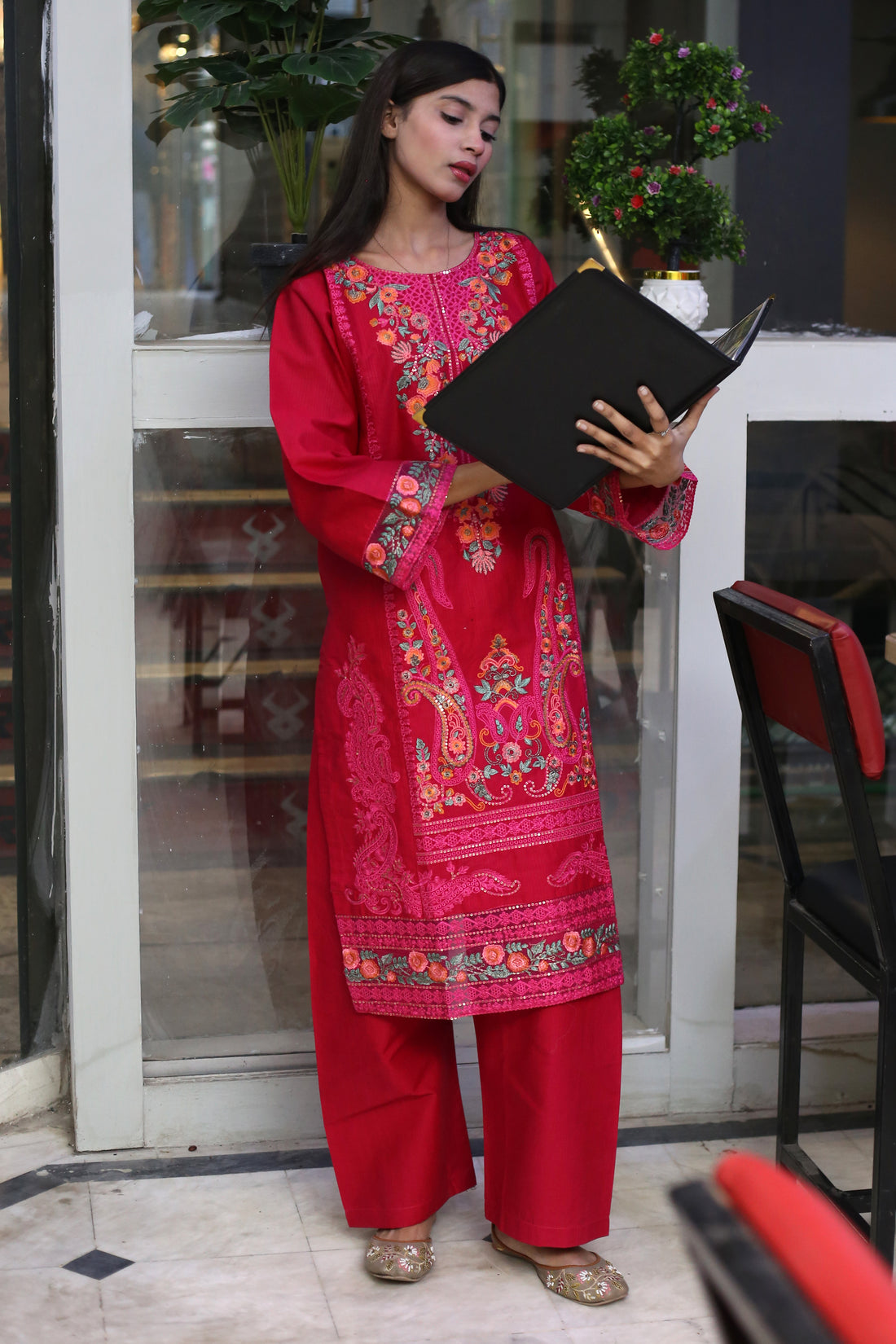 Embroidered Kurta Set – 2 Piece (Kurta & Trouser)